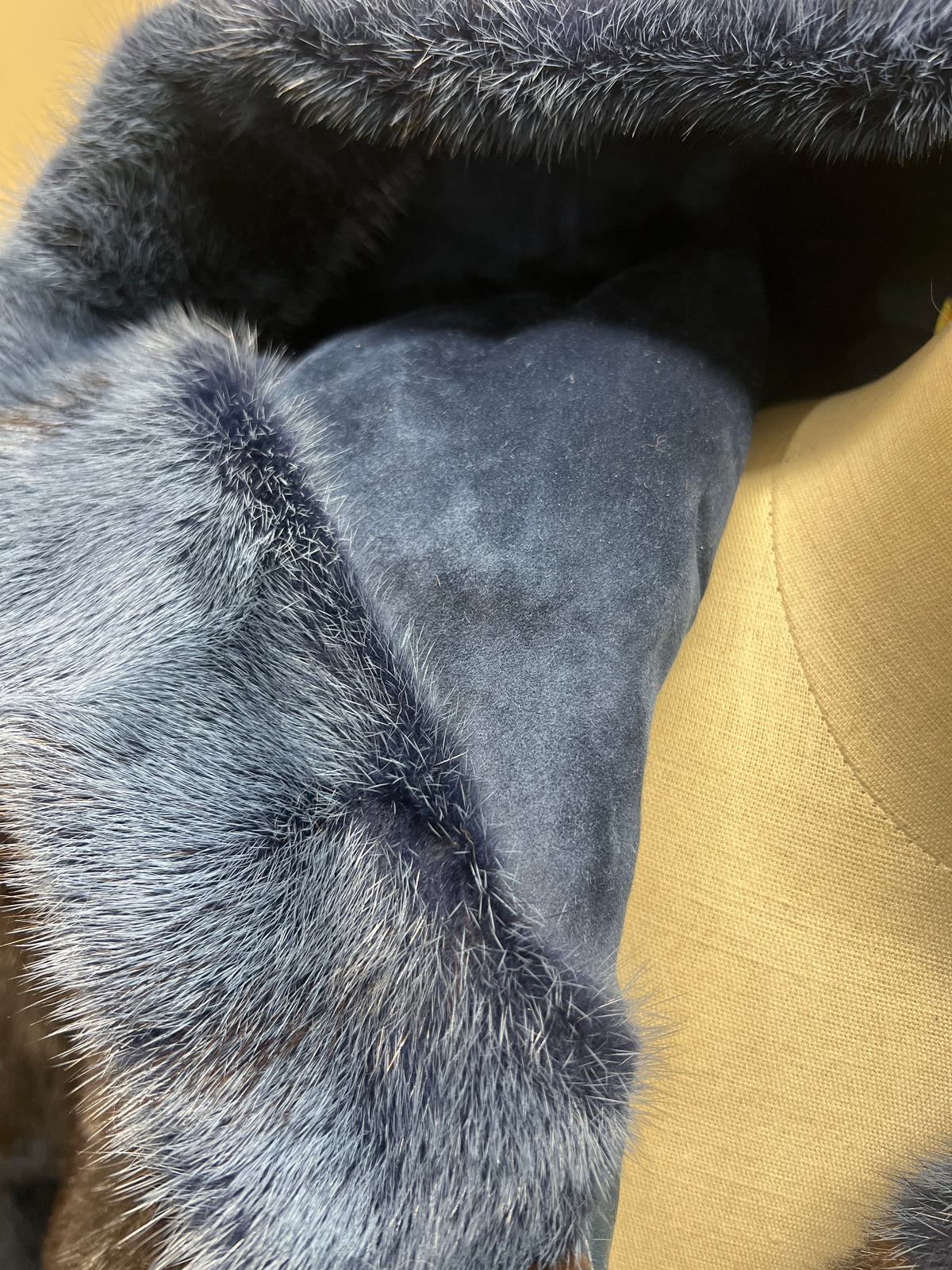 Giacca in Visone Bicolore con Cappuccio — Blu Zaffiro & Blackglama, Vintage Luxury